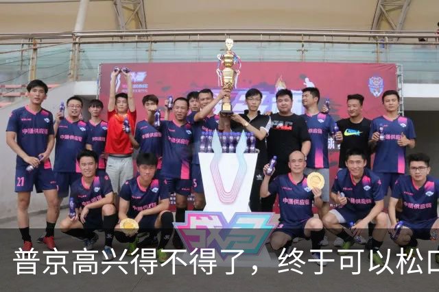 普京高兴得不得了，终于可以松口气了！10月15日新鸭绿江大桥一开通，直接给俄罗斯砸出条潜在迂回链路，能源粮食矿产都能绕着进中国！